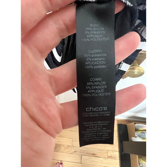 Chico's Traveler s Women's 1 / M Ribbon Stripe Zip Front Jacket Blue White Mesh - Picture 8 of 13